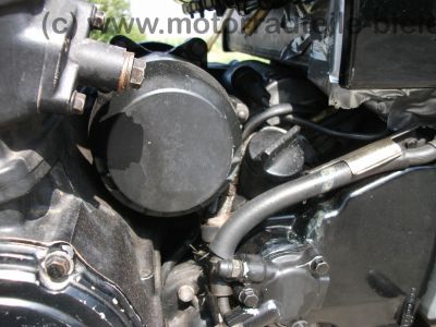Kawasaki_GPZ_750_R_schwarz_ZX750G_-_wie_ZX_GPX_GPZ_600_750_900_R_A_B_C_D_E_F_G_72.jpg