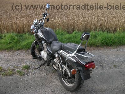 Suzuki_GZ_125_Marauder_schwarz_Crash_Motor_OK_Sissy-Bar_Packtaschenhalter_SB_-_wie_GN_DR_125_11.jpg