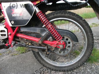 Honda_XL_185_S_rot-weiss_Gepaecktraeger_-_wie_XL_CL_TL_SL_50_90_100_125_185_200_250_S_10.jpg