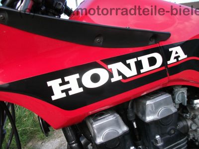 Honda_CBX_750_F_RC17_rot_TOP_4in1_Auspuff_Koffer_Gepaecktraeger_-_wie_CB_750_Sevenfifty_RC_42_CBX_650_E_550_F_F2__46.jpg