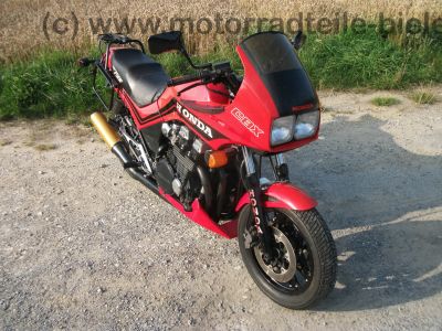 Honda_CBX_750_F_RC17_rot_TOP_4in1_Auspuff_Koffer_Gepaecktraeger_-_wie_CB_750_Sevenfifty_RC_42_CBX_650_E_550_F_F2__71.jpg