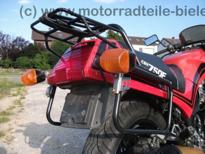 Honda_CBX_750_F_RC17_rot_TOP_4in1_Auspuff_Koffer_Gepaecktraeger_-_wie_CB_750_Sevenfifty_RC_42_CBX_650_E_550_F_F2__82.jpg