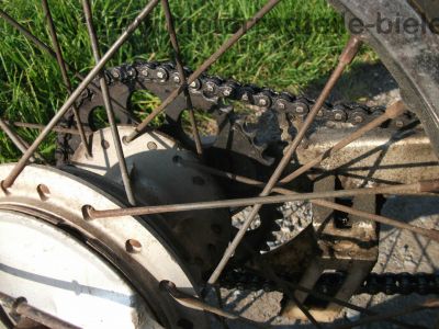 Yamaha_DT_80_LC_2_LC_II_53V_Cross_Motor_2RA_Vergaser_3WC_Raeder_DT_125_4BL_-_wie_RD_DT_50_80_125_LC_1_2_I_II_106.jpg