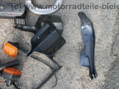 Yamaha_DT_80_LC_2_LC_II_53V_Cross_Motor_2RA_Vergaser_3WC_Raeder_DT_125_4BL_-_wie_RD_DT_50_80_125_LC_1_2_I_II_21.jpg