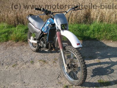 Yamaha_DT_80_LC_2_LC_II_53V_Cross_Motor_2RA_Vergaser_3WC_Raeder_DT_125_4BL_-_wie_RD_DT_50_80_125_LC_1_2_I_II_94.jpg