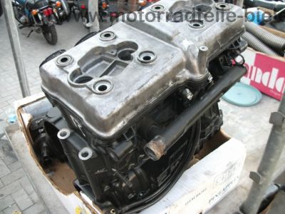 Kawasaki_ZXR_750_H_H1_H2_blau_mit_180_-_55_ZR_17_-_wie_GPZ_GPX_ZX_750_900_R_A_F_G_H_111.jpg