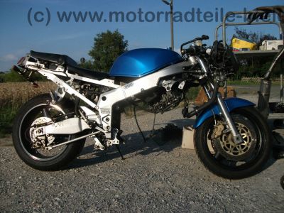 Kawasaki_ZXR_750_H_H1_H2_blau_mit_180_-_55_ZR_17_-_wie_GPZ_GPX_ZX_750_900_R_A_F_G_H_177.jpg