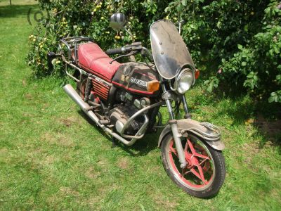 Suzuki_GSX_250_E_GS_25_X_BLACK_SUZI_NO__3_EXTRAS_-_wie_GS_40_X_GSX_250_400_450_E_L_T_106.jpg