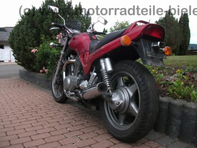 Suzuki_VX_800_weinrot_VS51B_45kW_V2_2__Hd__-_wie_VS_600_700_750_800_Intruder_50.jpg