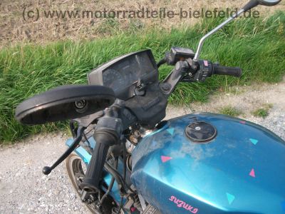 Suzuki_GSX_550_EF_GN71D_tuerkis_orig__Auspuff_-_wie_GSX_400_500_550_600_F_E_ES_EF_101.jpg