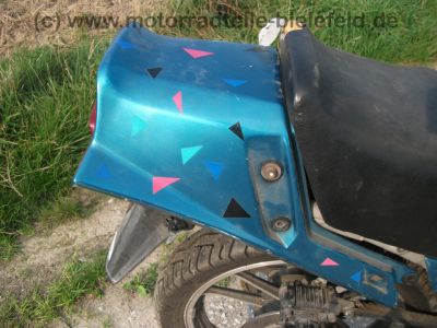 Suzuki_GSX_550_EF_GN71D_tuerkis_orig__Auspuff_-_wie_GSX_400_500_550_600_F_E_ES_EF_58.jpg