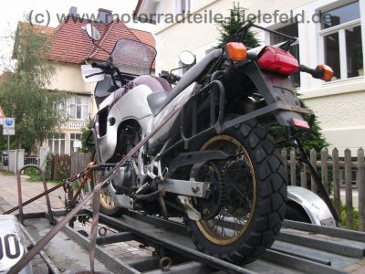 Honda_XL_600_V_Transalp_PD06_rot_Gepaecktraeger_MRA_Scheibe_Sturzbuegel_Hauptstaender_Metzeler_Tourance_2.jpg