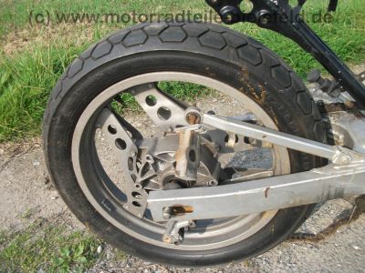 Honda_CBX_750_F_RC17_rolling_Chassis_39mm_Gabel_Rahmen_Vorderrad_Hinterrad_Schwinge_Lenker_Federbein_4.jpg