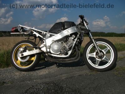 Yamaha_FZR_600_3HE_Crash_-_Motor_Vergaser_Benzinpumpe_CDI_etc__OK__27.jpg