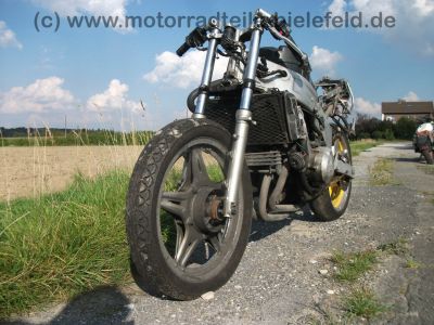 Yamaha_FZR_600_3HE_Crash_-_Motor_Vergaser_Benzinpumpe_CDI_etc__OK__3.jpg