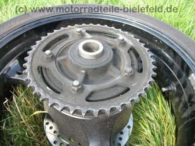 Suzuki_GSX-R_GSXR_750_600_K6_K7_zerlegt_-_Motor_Hinterrad_Schwinge_Verkleidung_etc__100.jpg