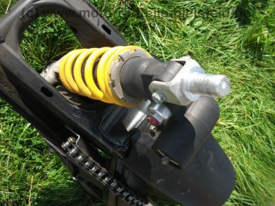Suzuki_GSX-R_GSXR_750_600_K6_K7_zerlegt_-_Motor_Hinterrad_Schwinge_Verkleidung_etc__103b.jpg