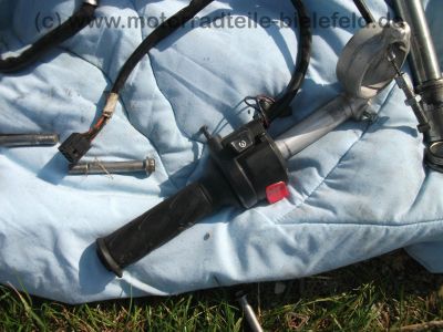 Suzuki_GSX-R_GSXR_750_600_K6_K7_zerlegt_-_Motor_Hinterrad_Schwinge_Verkleidung_etc__115.jpg