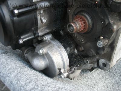 Suzuki_GSX-R_GSXR_750_600_K6_K7_zerlegt_-_Motor_Hinterrad_Schwinge_Verkleidung_etc__28.jpg