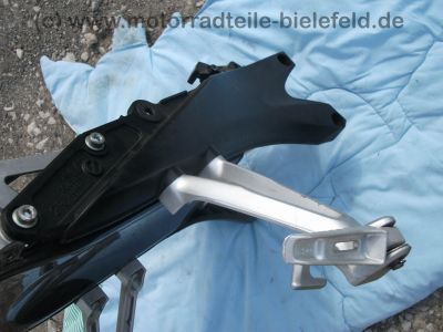 Suzuki_GSX-R_GSXR_750_600_K6_K7_zerlegt_-_Motor_Hinterrad_Schwinge_Verkleidung_etc__48.jpg