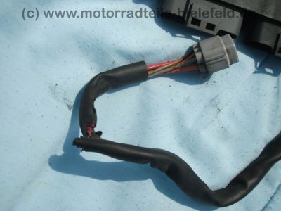 Suzuki_GSX-R_GSXR_750_600_K6_K7_zerlegt_-_Motor_Hinterrad_Schwinge_Verkleidung_etc__62.jpg