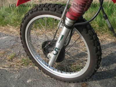 Honda_XL_250_R_MD11_rot_Stunt_-_wie_MD03_XL_350_R_ND03_XL_600_R_PD03_19.jpg