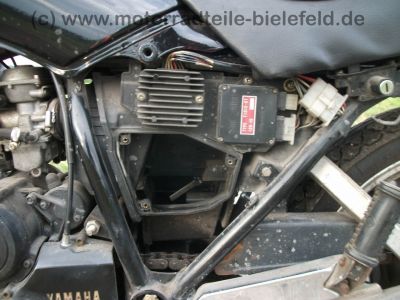 Yamaha_XS_400_DOHC_Typ_12E_Twin_Stunt_Tank_ok_-_Basis_fr_Bobber_wie_XS_250_360_400_OHC_18.jpg