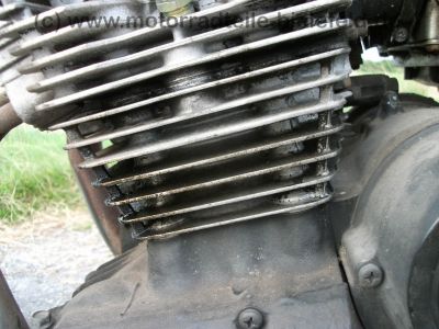 Yamaha_XS_400_DOHC_Typ_12E_Twin_Stunt_Tank_ok_-_Basis_fr_Bobber_wie_XS_250_360_400_OHC_36.jpg