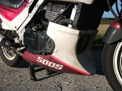 Kawasaki_GPZ_500_S_rosa-weiss_60PS_EX_500_A_-_wie_EN_KLE_ER_500_ER-5_56.jpg