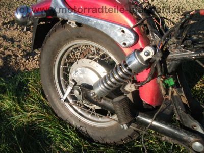 Suzuki_LS_650_Savage_rot_teilzerlegt_Sissybar_-_Basis_Bobber_11.jpg