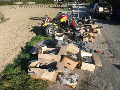 Suzuki_LS_650_Savage_rot_teilzerlegt_Sissybar_-_Basis_Bobber_3.jpg