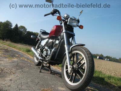 Honda_VT_500_C_Custom_Shadow_PC08_rot_Chopper_vorverlegte_Fischer_Fussrasten-Anlage_orig__Auspuff_HM_MF5_E_Sankei_2160_1a_gepflegt_67.jpg