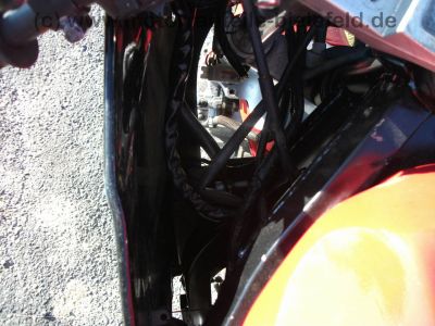 Kawasaki_GPZ_600_R_rot_ZX600A_Streetfighter_Wrack_-_wie_GPZ_GPX_ZX_500_600_750_900_R_A_B_C_90.jpg