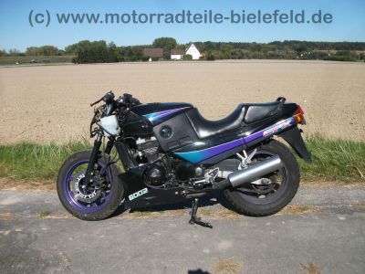 Kawasaki_GPX_600_R_schwarz-blau_ZX600C_Unfall_gepflegt_-_wie_GPZ_GPX_ZX_500_600_750_900_R_A_B_C_6.jpg