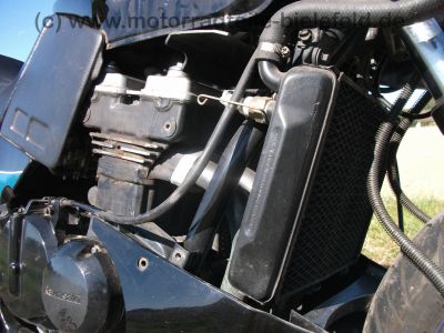 Kawasaki_GPX_600_R_schwarz-blau_ZX600C_Unfall_gepflegt_-_wie_GPZ_GPX_ZX_500_600_750_900_R_A_B_C_73.jpg