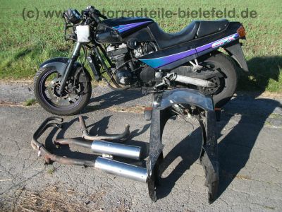 Kawasaki_GPX_600_R_ZX_600_C_schwarz-gruen_Umfaller_-__wie_GPZ_GPX_ZX_500_600_750_900_A_B_C_D_R_1.jpg