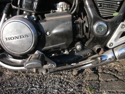 Honda_VF_750_C_Magna_RC09_gelb_Crash_-_wie_VF_500_700_750_1100_S_F_C_RC21_RC28_V35_V45_V65_Sabre_Interceptor_90.jpg