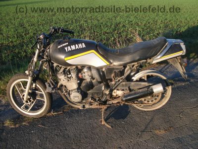 Yamaha_XJ_600_51J_Sturz_Extras_2__Lacksatz_rot_-_wie_3KM_3KN_4V8_XJ_400_550_750_900_82.jpg