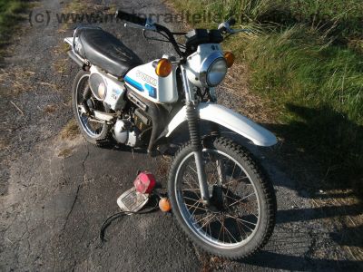 Suzuki_TS_50_ER_KT_XK_Enduro_Mokick_1_Hd__orig__Schluessel_und_Kaufbeleg_aus_1980_-_wie_RG_ZR_TS_GT_RM_50_70_80_90_100_125_ER_X_XK_72.jpg