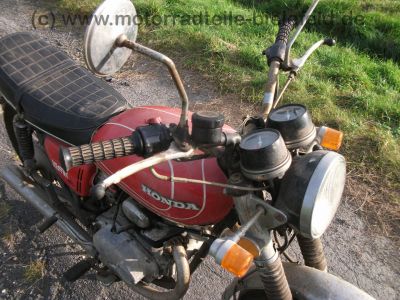Honda_CB_250_K4_B4_rot_HESTRI_30PS_-_wie_CB_CL_SL_250_350_450_K_K0_K1_K2_K3_K4_17.jpg