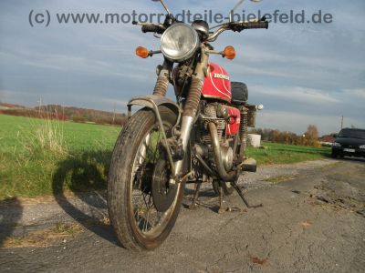 Honda_CB_250_K4_B4_rot_HESTRI_30PS_-_wie_CB_CL_SL_250_350_450_K_K0_K1_K2_K3_K4_3.jpg