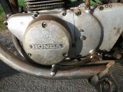 Honda_CB_250_K4_B4_rot_HESTRI_30PS_-_wie_CB_CL_SL_250_350_450_K_K0_K1_K2_K3_K4_39.jpg