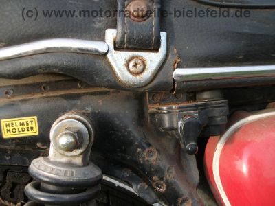 Honda_CB_250_K4_B4_rot_HESTRI_30PS_-_wie_CB_CL_SL_250_350_450_K_K0_K1_K2_K3_K4_91.jpg