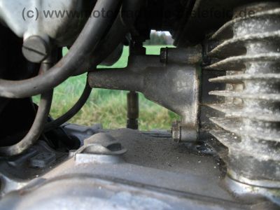 Honda_CB_250_K4_B4_rot_HESTRI_30PS_-_wie_CB_CL_SL_250_350_450_K_K0_K1_K2_K3_K4_96.jpg