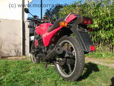 Kawasaki_GPZ_305_Kette_Typ_EX_305_A_rot_Auspuff_KHI_K_070_-_wie_GPz_Z_KZ_CSR_250_305_A_B_C_LTD_BD_Belt_Drive_2.jpg