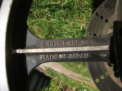Kawasaki_GPZ_305_Kette_Typ_EX_305_A_rot_Auspuff_KHI_K_070_-_wie_GPz_Z_KZ_CSR_250_305_A_B_C_LTD_BD_Belt_Drive_79.jpg