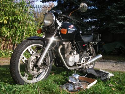 Honda_XBR_500_PC15_schwarz_original_Sozius-Abdeckung_Gepaecktraeger_-_wie_XBR_500_S_GB_500_Clubman_PC16_RFVC_Einzylinder_5.jpg