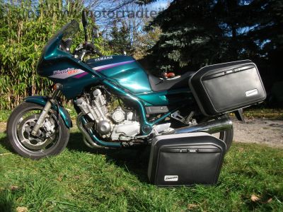 Yamaha_XJ_900_S_Diversion_4KM_gruen_1__Hd__orig__3_441_KM_orig__Gepaecksystem_Koffer-System_Koffer-Traeger_1.jpg