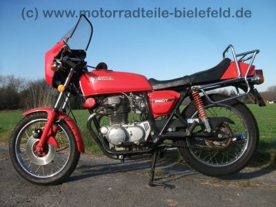 Honda_CJ_250_T_rot_Gepaecktraeger_Lenkungsdaempfer_Verkleidung_M-Lenker_13kW_o__20kW_-_wie_CB_CJ_250_350_360_T_G_1.jpg