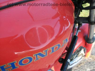 Honda_CJ_250_T_rot_Gepaecktraeger_Lenkungsdaempfer_Verkleidung_M-Lenker_13kW_o__20kW_-_wie_CB_CJ_250_350_360_T_G_107.jpg